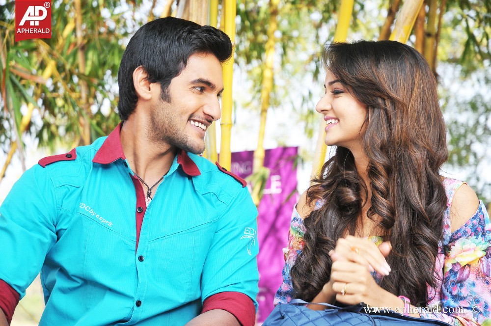 pyarmein padipoyane stills