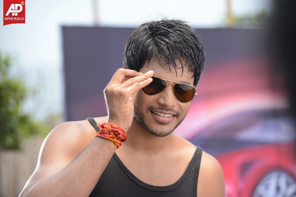 Ra Ra Krishnayya Movie Latest Stills