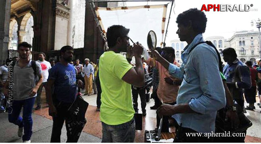 Race Gurram Working Stills
