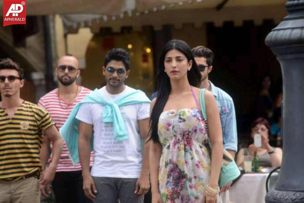 Race Gurram Working Pics