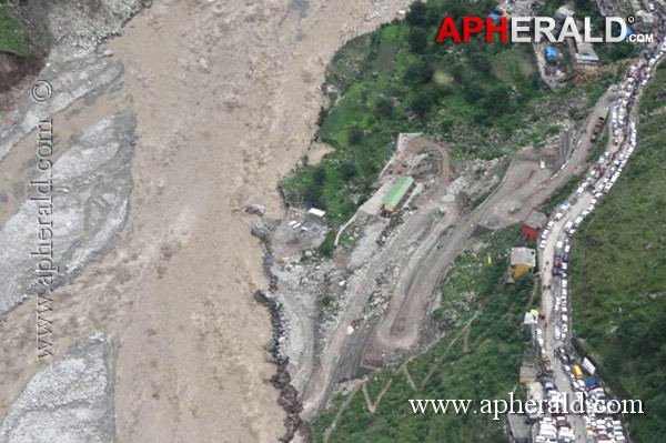 Rain Ravage around Kedarnath Temple Photos