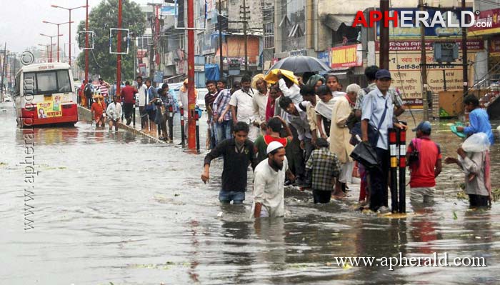 Rain Ravage around Kedarnath Temple Photos