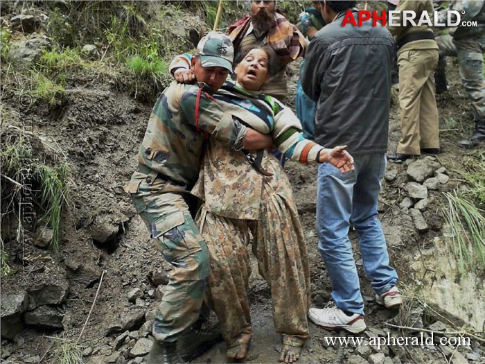 Rain Ravage around Kedarnath Temple Photos
