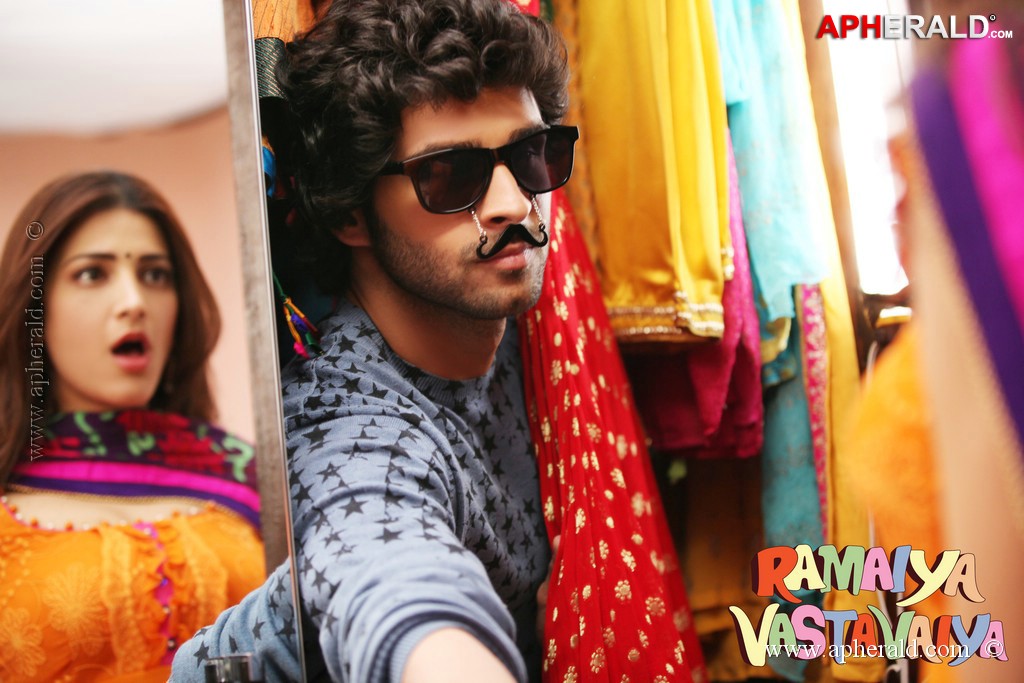 Ramaiya Vastavaiya Movie Posters