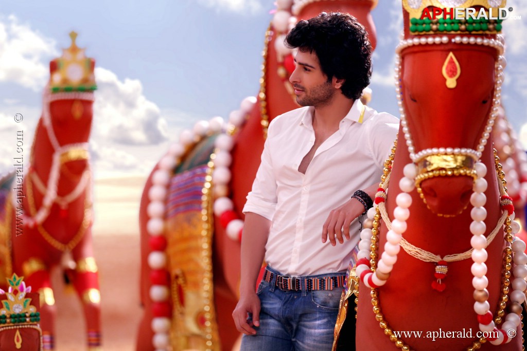 Ramaiya Vastavaiya Movie Stills