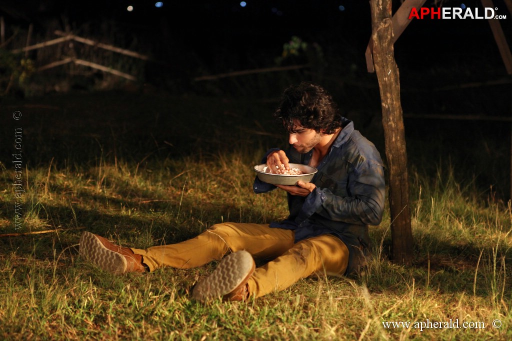 Ramaiya Vastavaiya Movie Stills