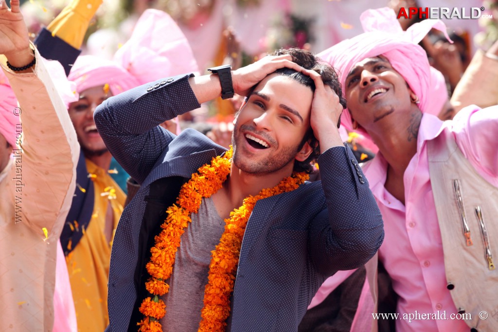 Ramaiya Vastavaiya Movie Stills