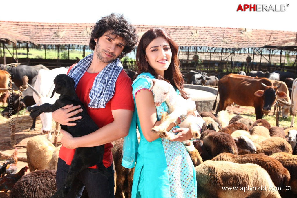 Ramaiya Vastavaiya Movie Stills