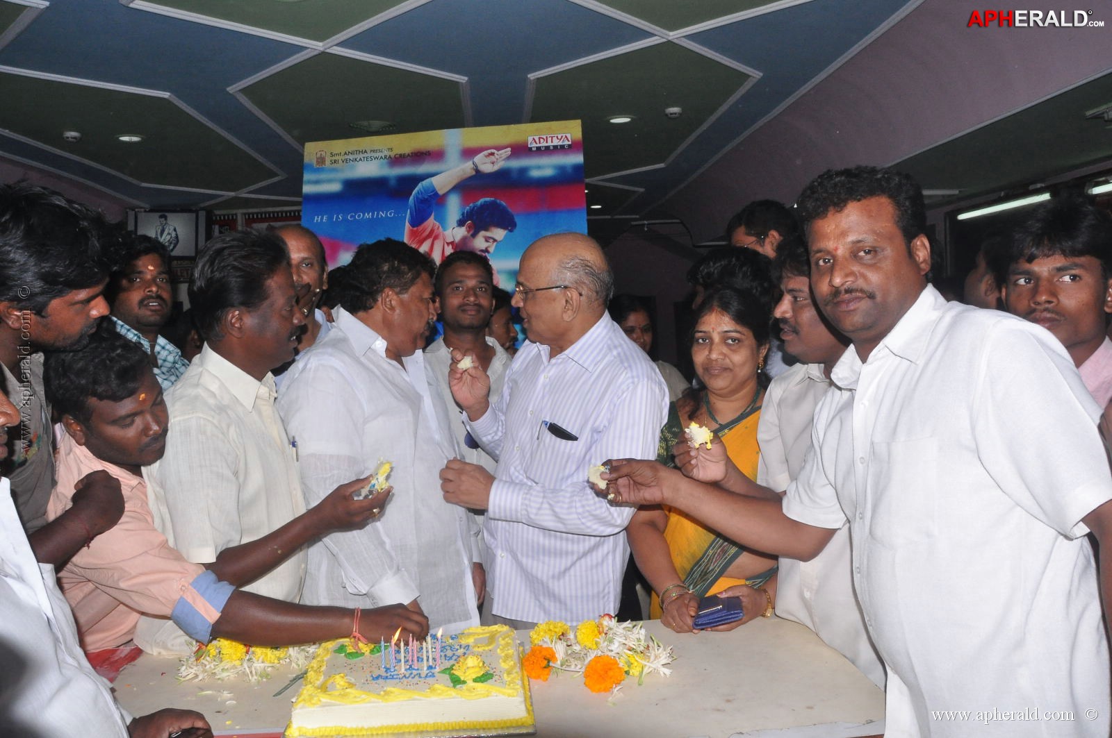 Ramayya Vastavayya Theatre Hungama