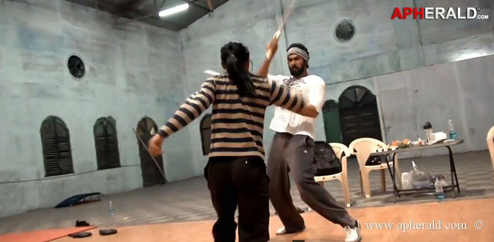 Rana Working Stills in Bahubali Movie