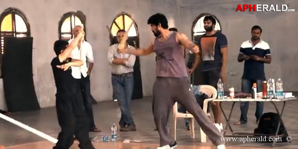 Rana Working Stills in Bahubali Movie