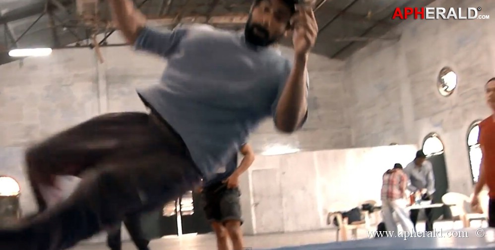 Rana Working Stills in Bahubali Movie