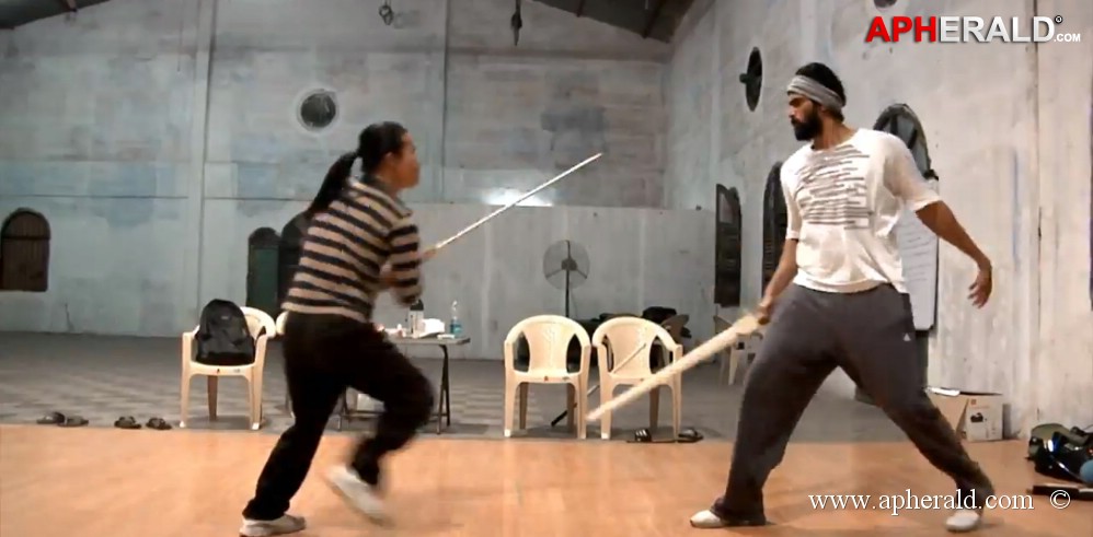 Rana Working Stills in Bahubali Movie