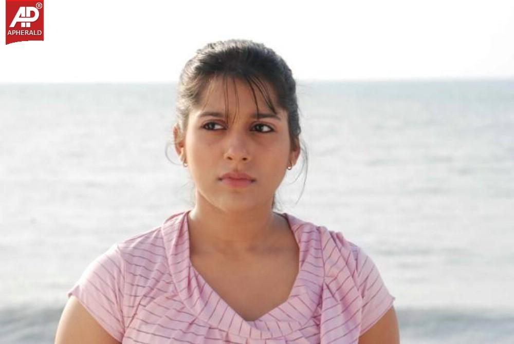 Rashmi Gautam New Unseen Pics