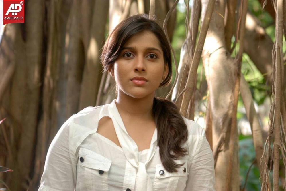 Rashmi Gautam New Unseen Pics