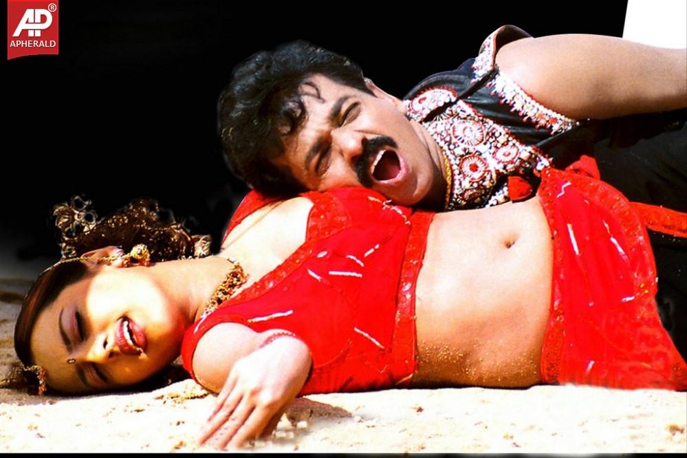 Rasikudu Movie Hot Stills n Walls