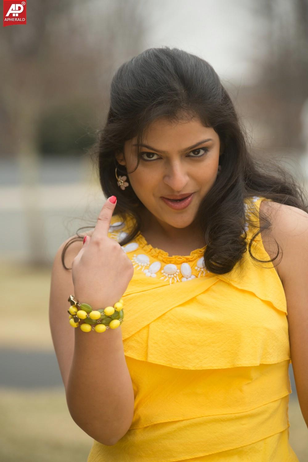 Rendu Rellu Naluge Movie Stills