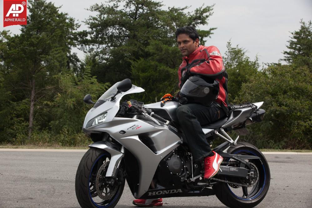 Rendu Rellu Naluge Movie Stills