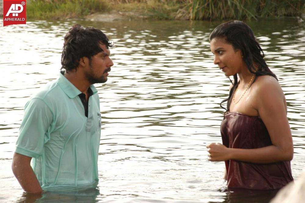 Retta Valu Movie Stills