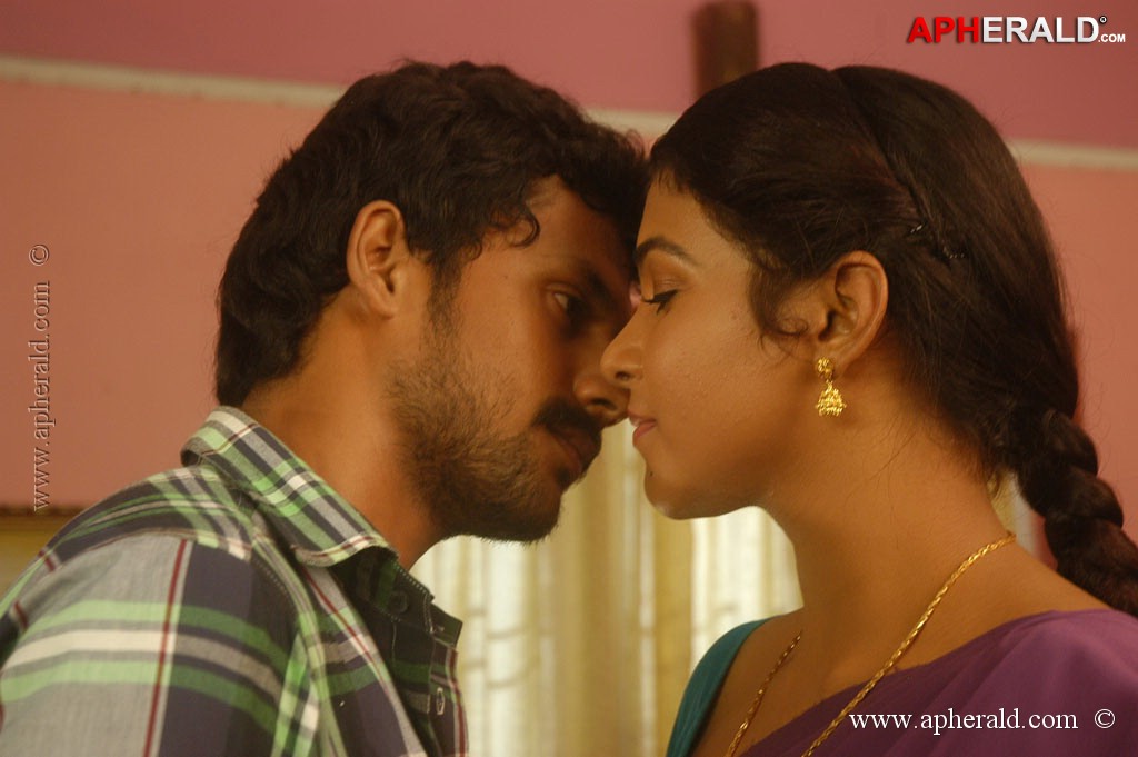 Rettai Vaalu Tamil Movie Stills