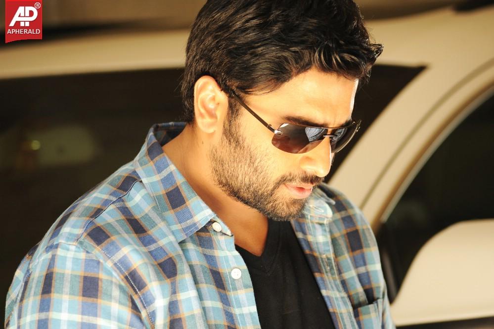 Rowdy Fellow Movie Stills