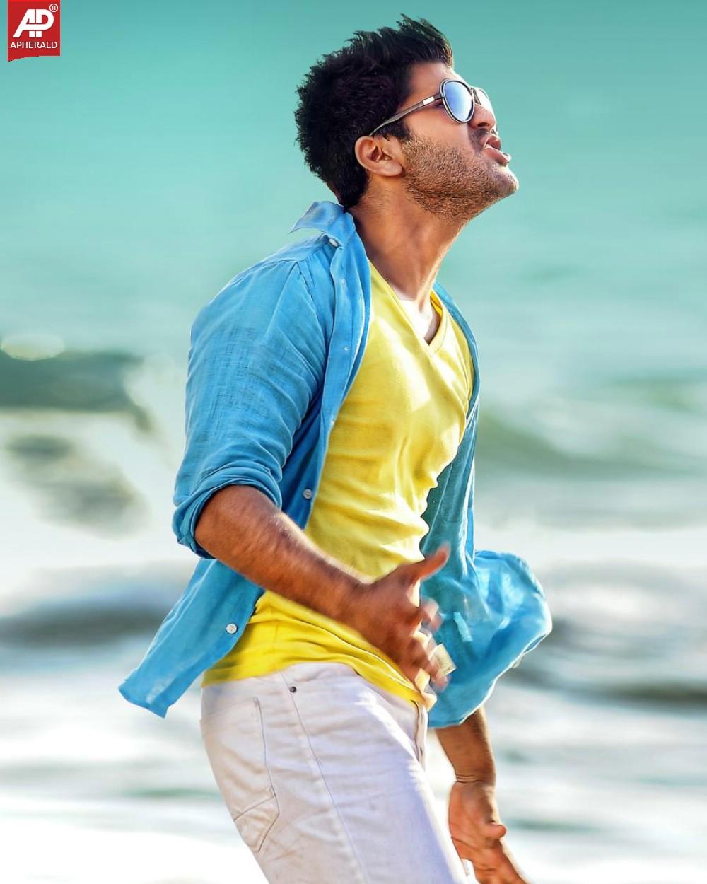 Run Raja Run Movie New Stills