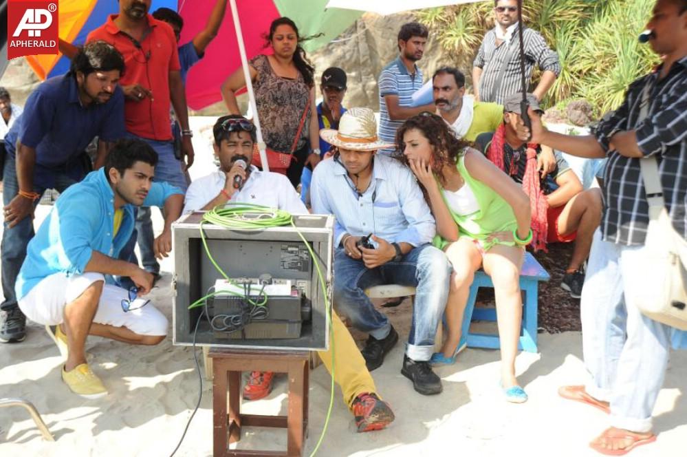 Run Raja Run Movie Working Photos