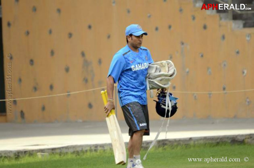 Sachin's Last Ranji Tropy Match Photos
