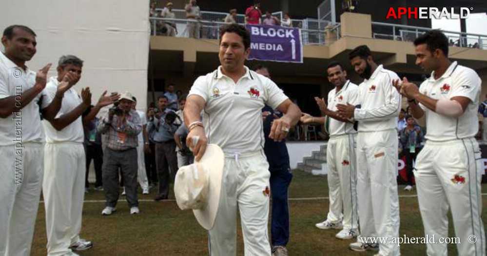 Sachin's Last Ranji Tropy Match Photos