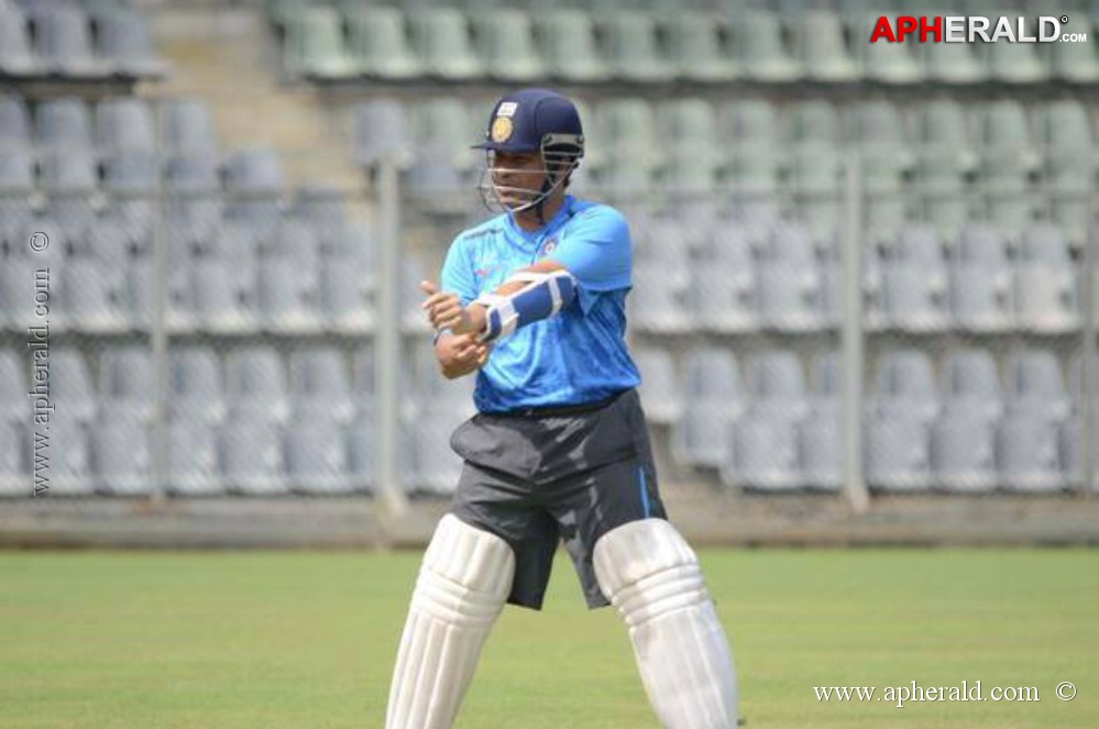 Sachin's Last Ranji Tropy Match Photos