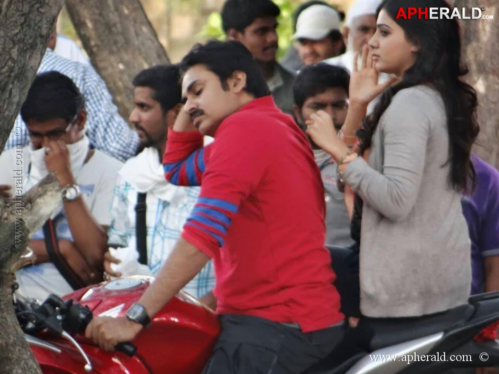 Samantah Unseen Pics of Attarintiki Daredi Movie