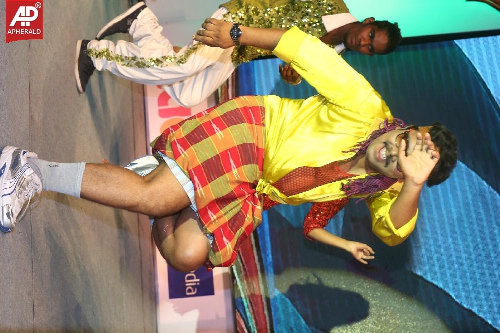 Sampoornesh Babu Dance Performance