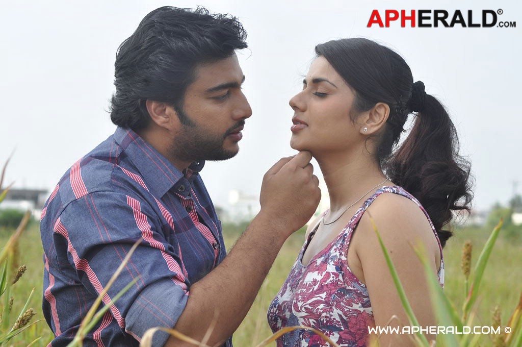 Sandhithathum Sindhithathum Movie Stills