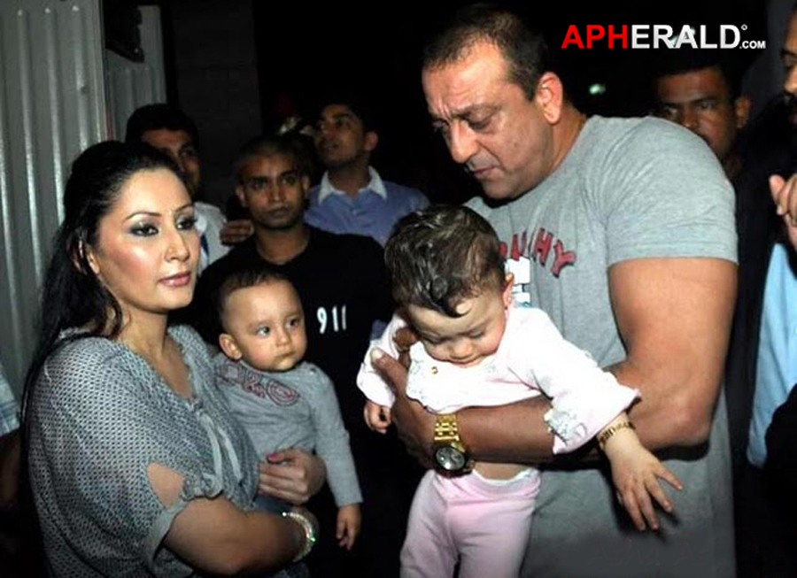 Sanjay Dutt Family Pics