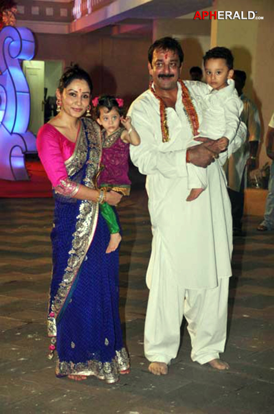 Sanjay Dutt Family Pics