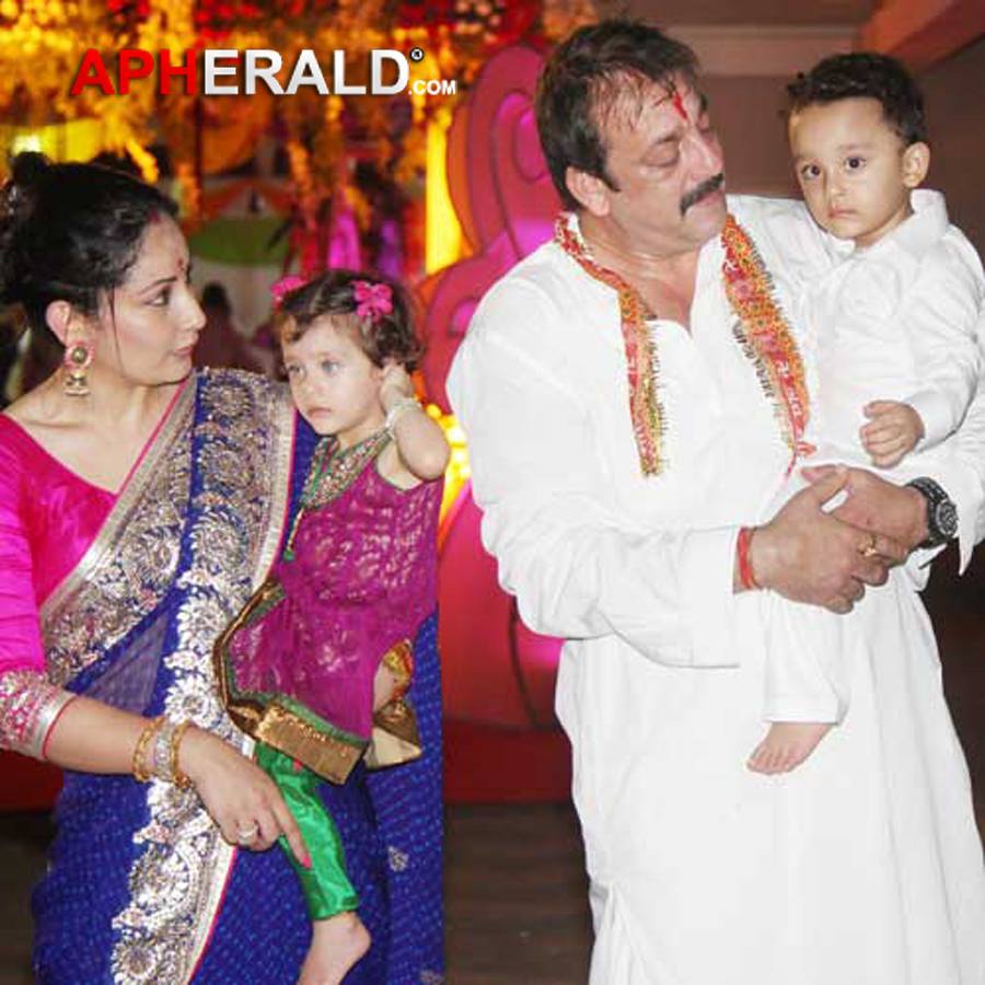 Sanjay Dutt Family Pics