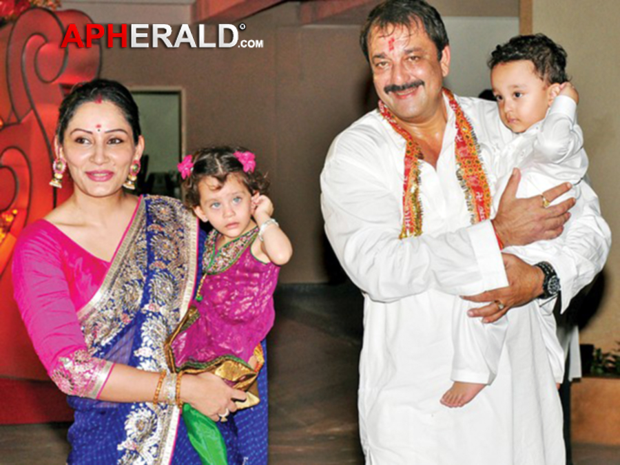 Sanjay Dutt Family Pics