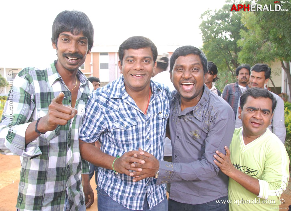 Sayedaivam Latest Stills