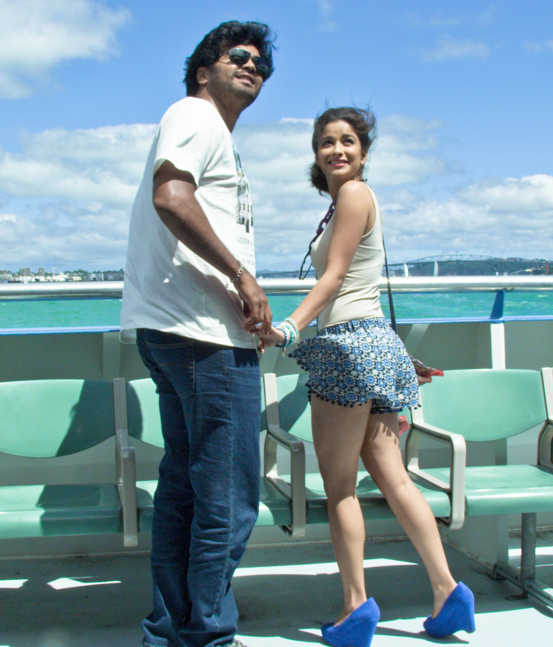 Serndhu Polama Movie Pics