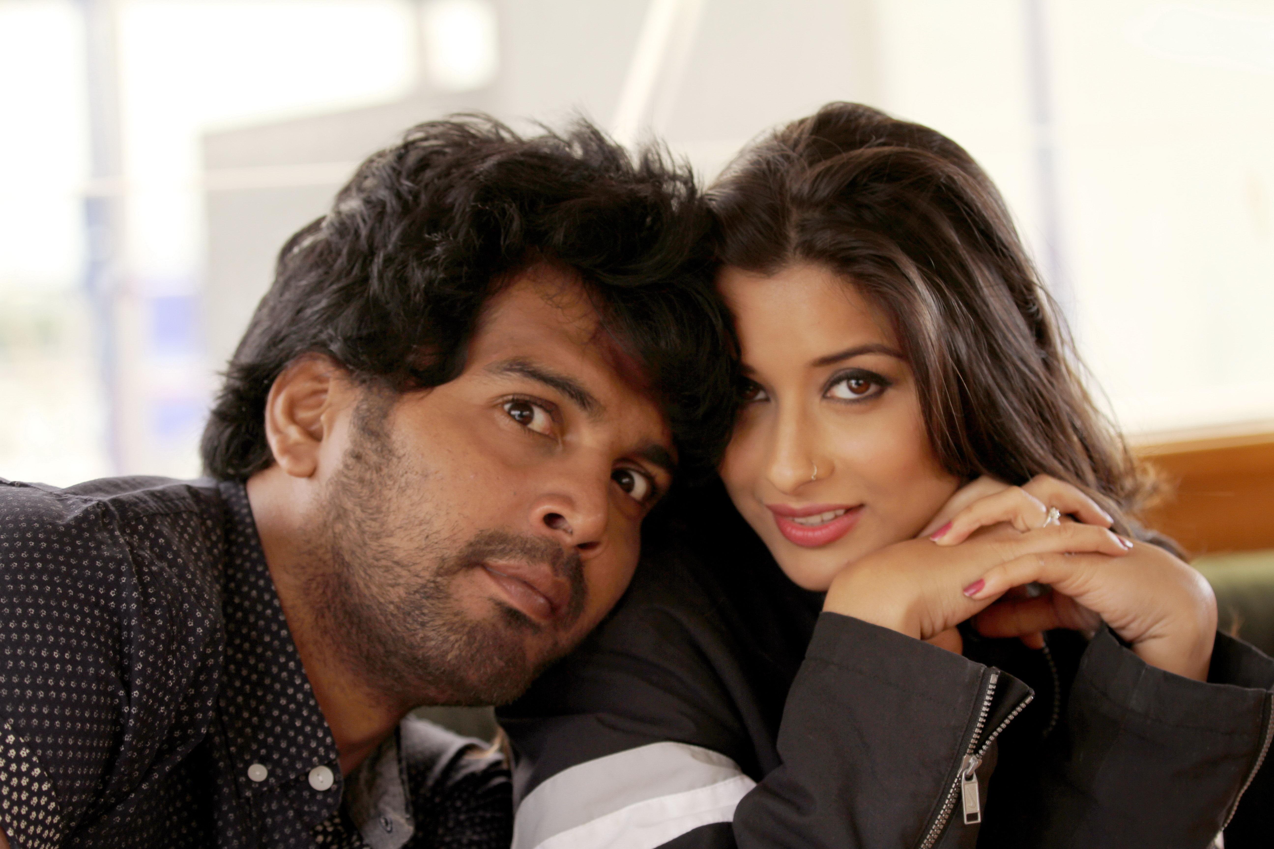 Serndhu Polama Movie Pics