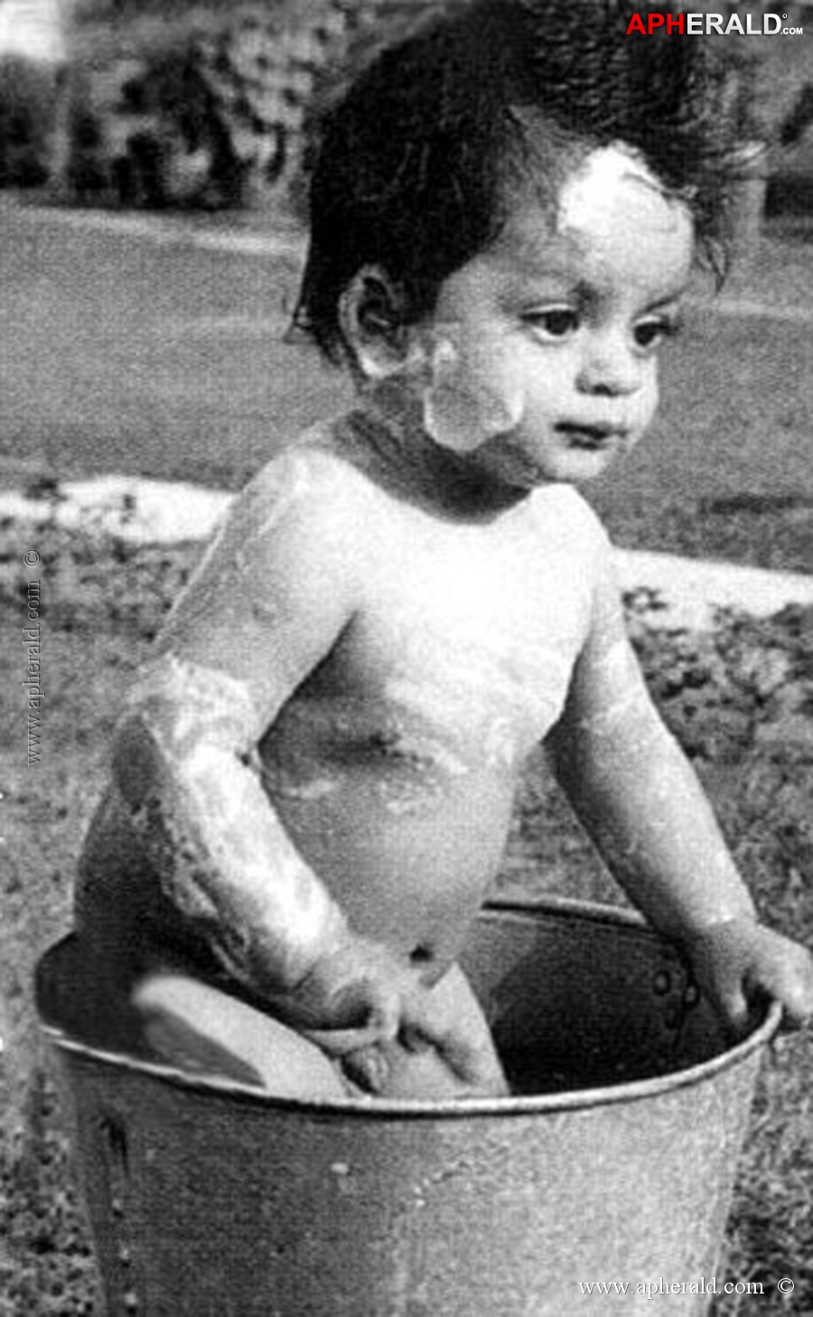 Shahrukh Khan Childhood Pics 