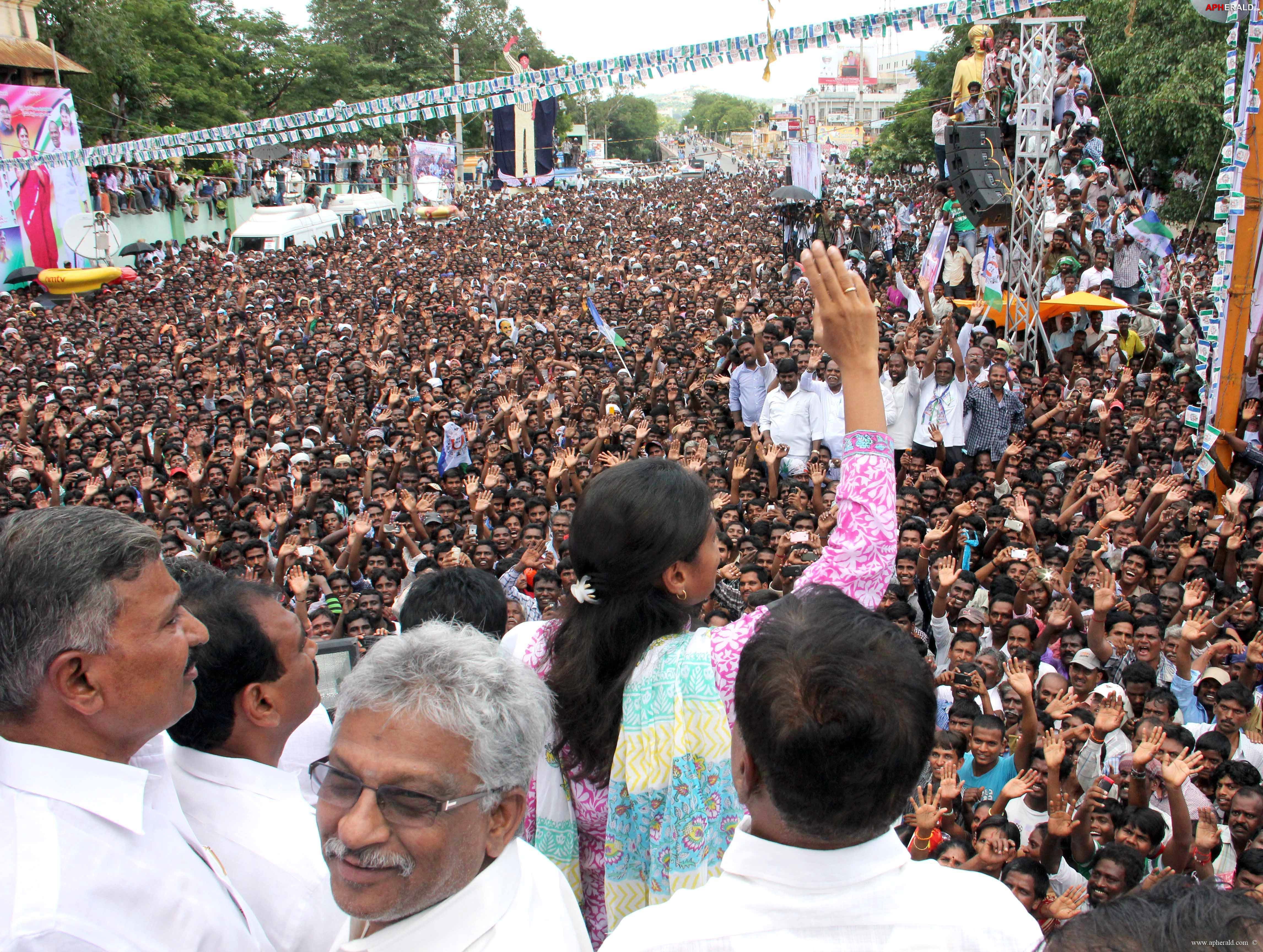 Sharmila Samaikya Sankharavam Photos