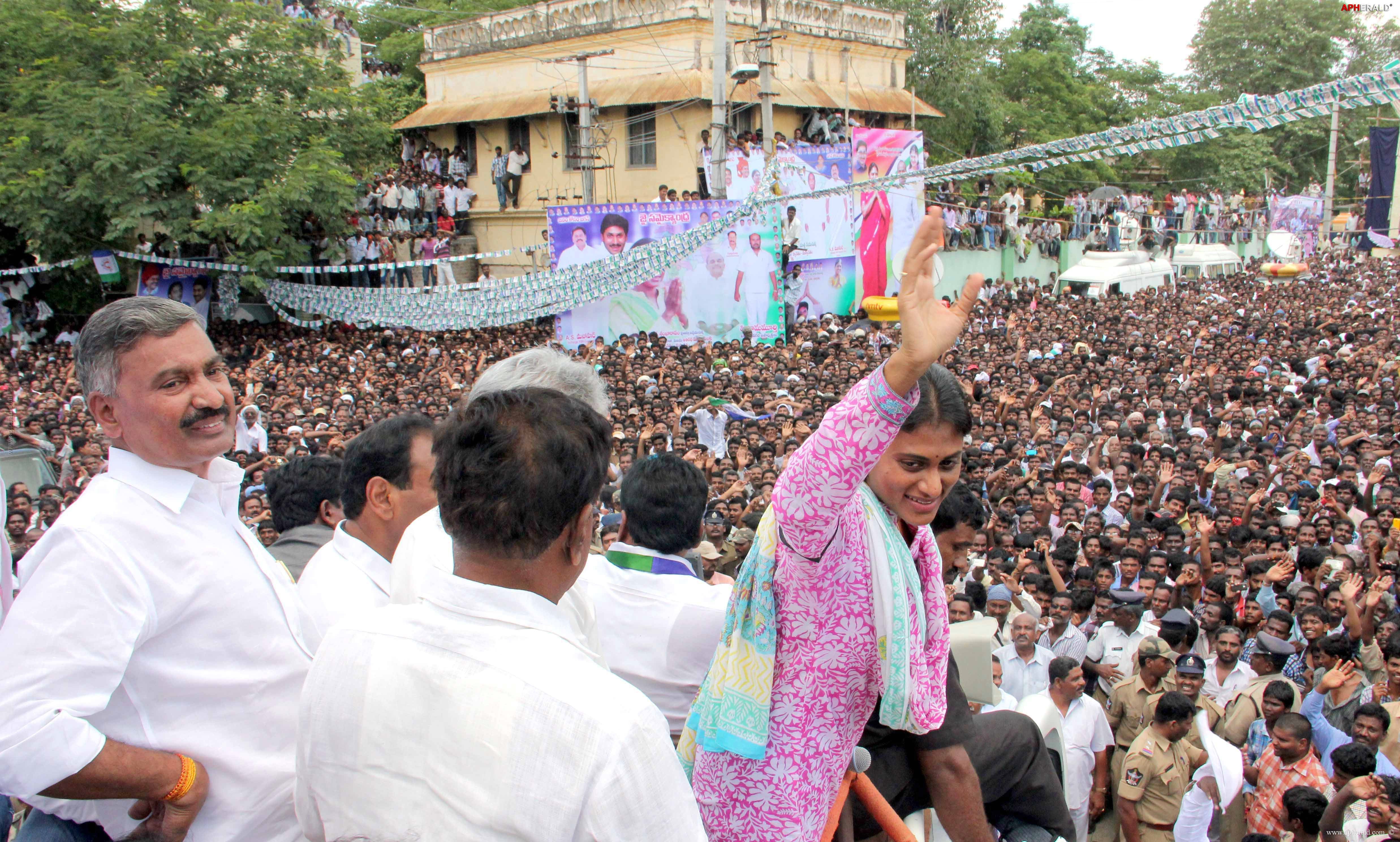 Sharmila Samaikya Sankharavam Photos