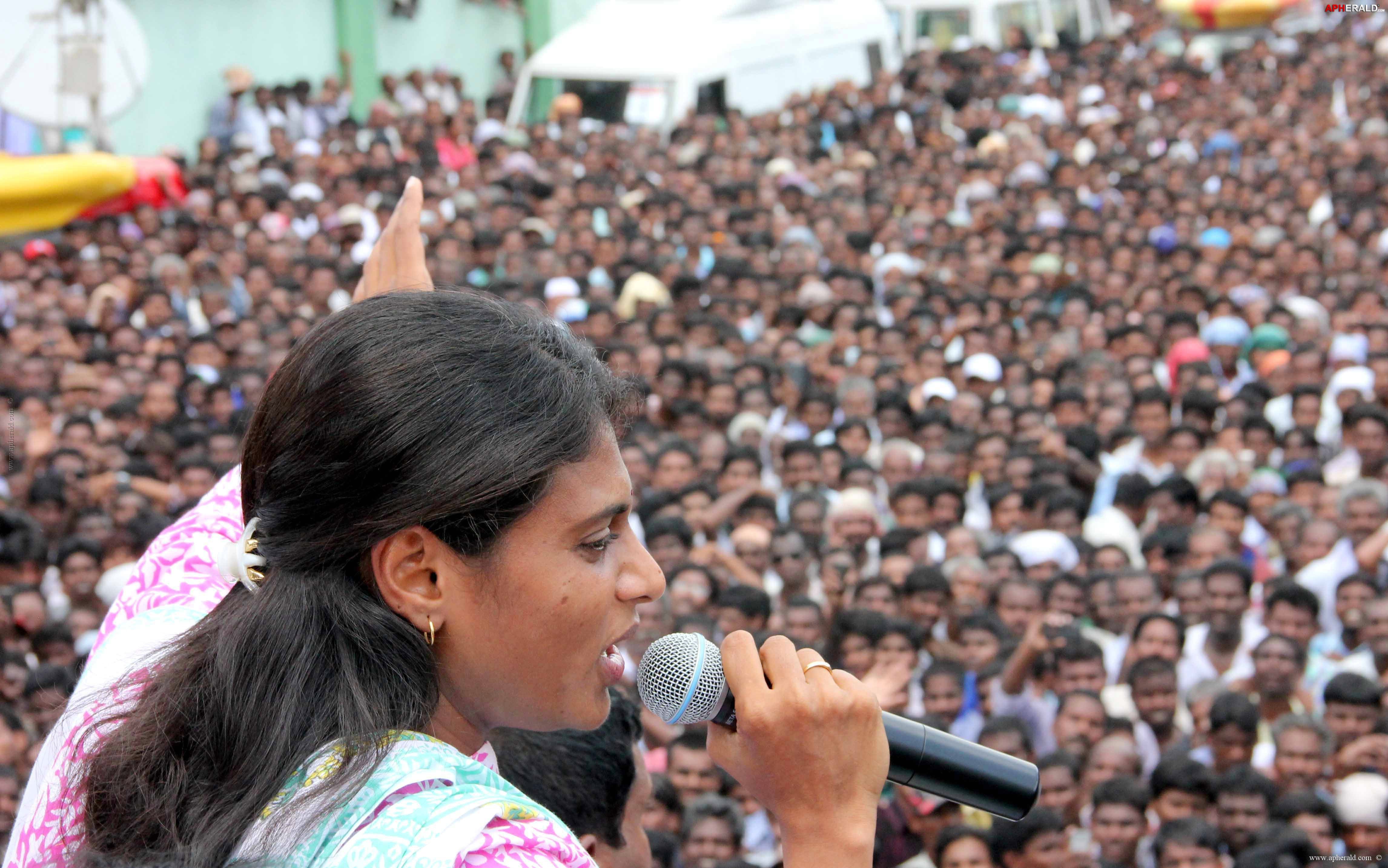 Sharmila Samaikya Sankharavam Photos