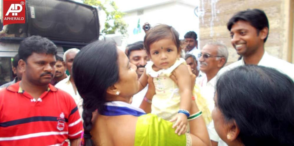 Shobha Nagi Reddy Last Election Campaign Pics