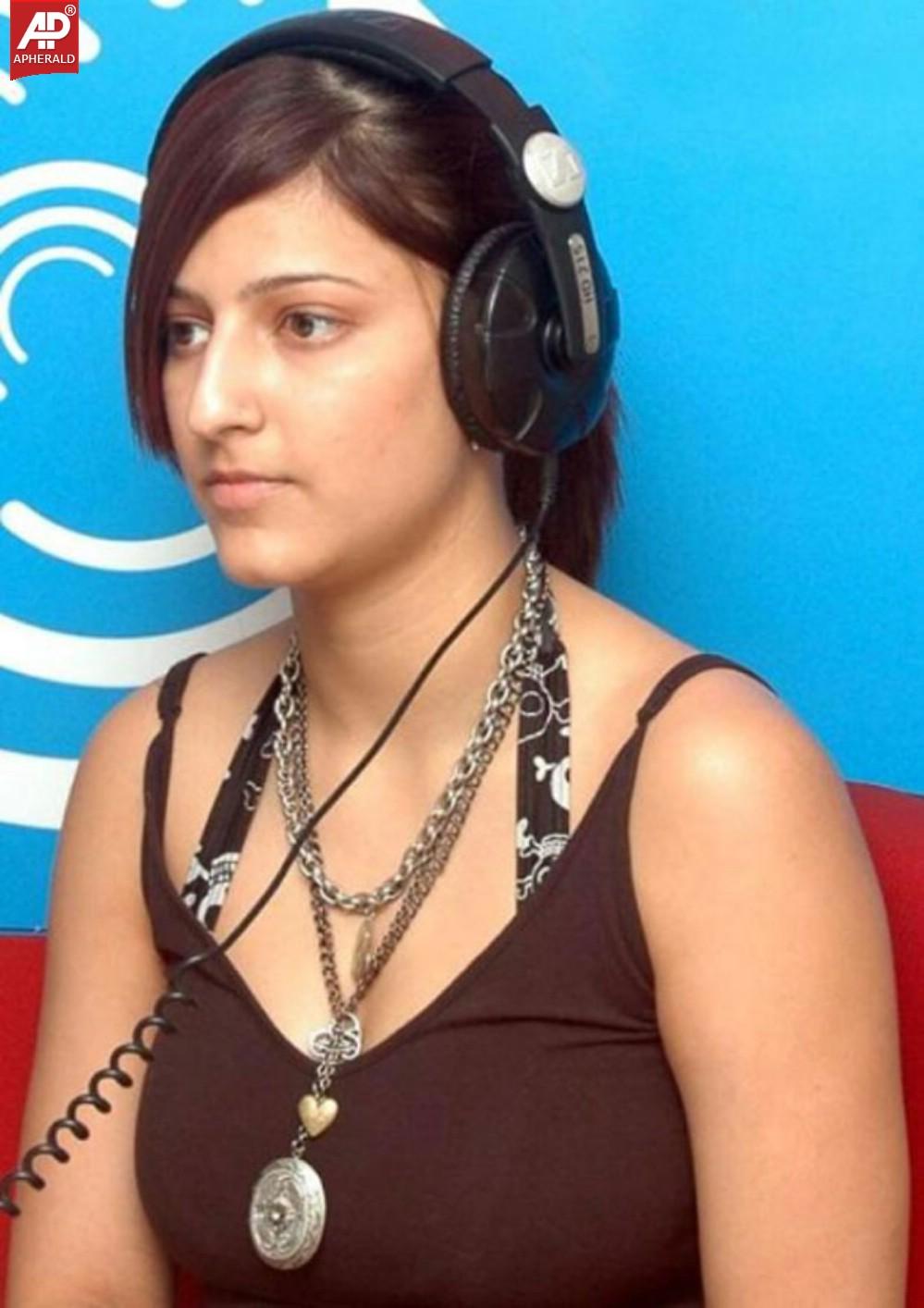 Shruti Hassan Unseen Photos