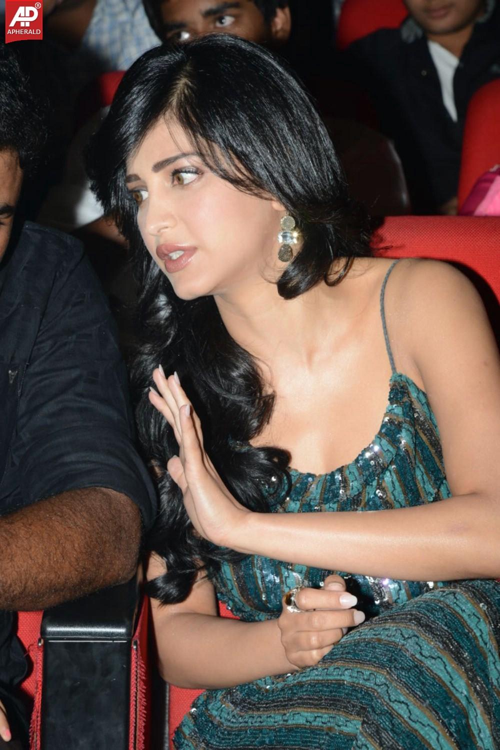 Shruti Hassan Unseen Photos