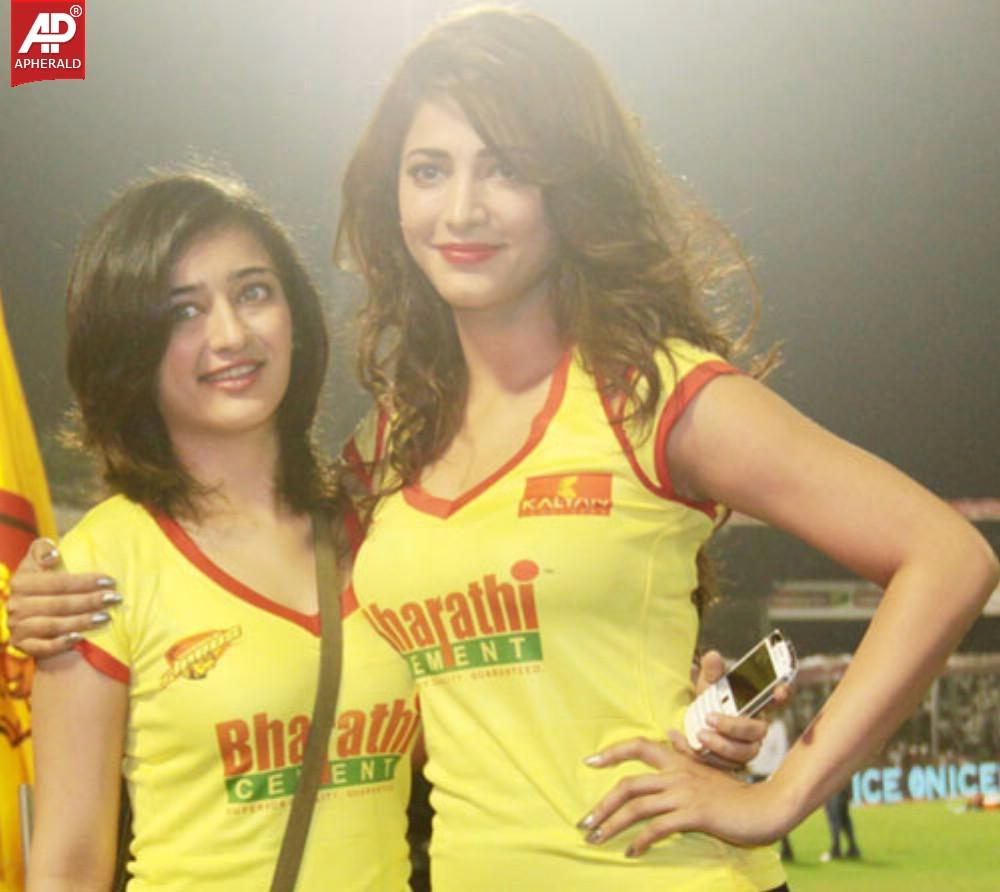 Shruti Hassan Unseen Photos