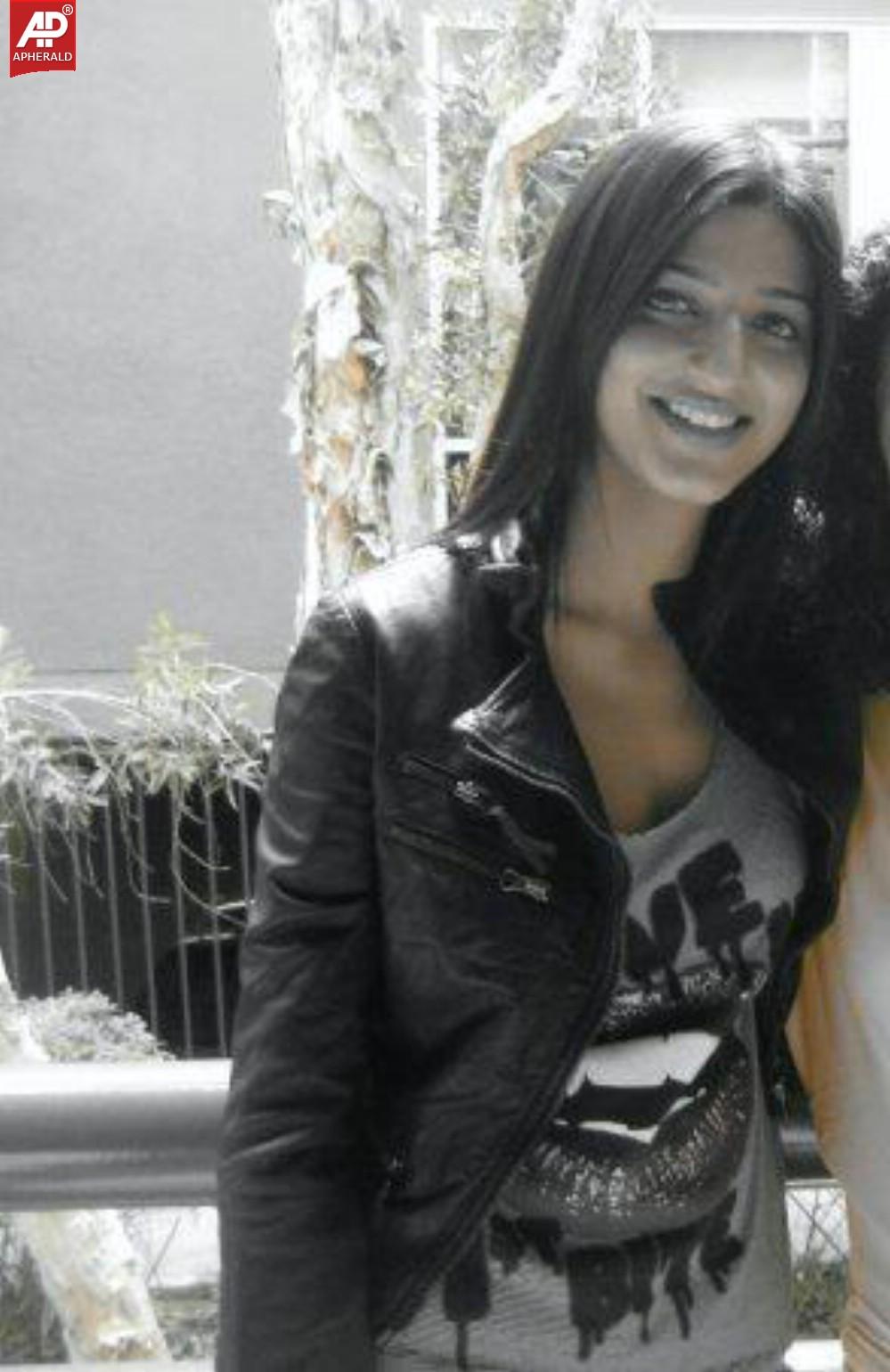 Shruti Hassan Unseen Photos