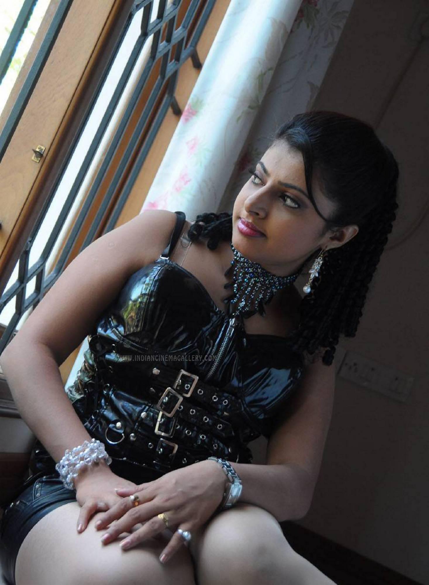 Simhamanti Chinnodu Movie Stills